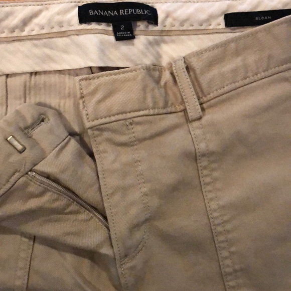 Banana Republic Sloan Khaki Jeans - Picture 2 of 4